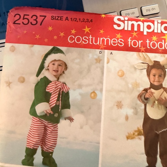Simplicity Toddler Reindeer Costume - Brown and White - Picture 6 of 6